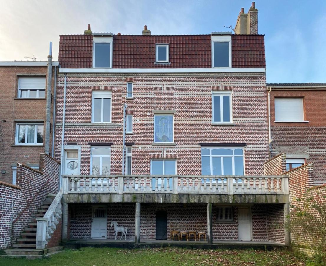 A La Villa Perroy Les Chambres Sont Spacieuses Et Les Petit-Dejeuners Offerts Dunkirk Exterior foto