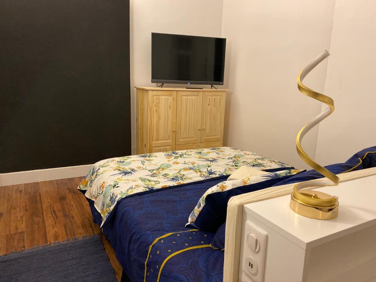 A La Villa Perroy Les Chambres Sont Spacieuses Et Les Petit-Dejeuners Offerts Dunkirk Exterior foto