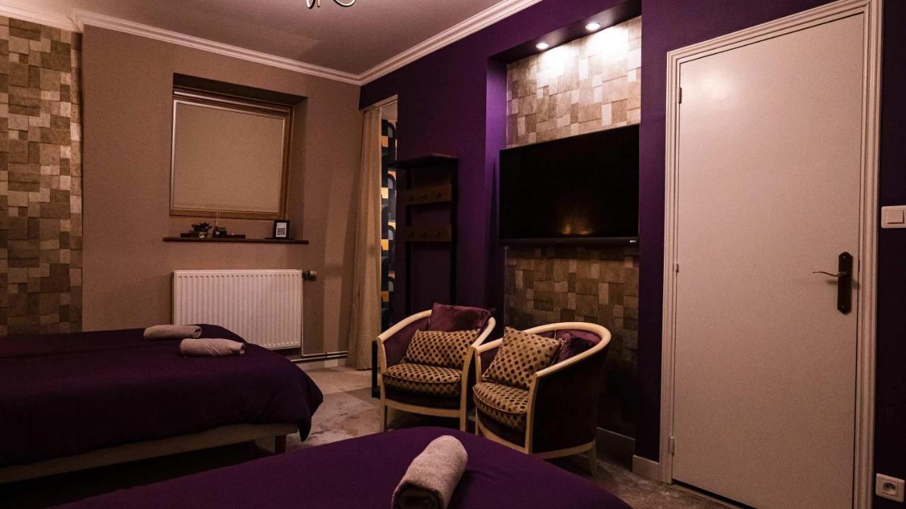 A La Villa Perroy Les Chambres Sont Spacieuses Et Les Petit-Dejeuners Offerts Dunkirk Exterior foto